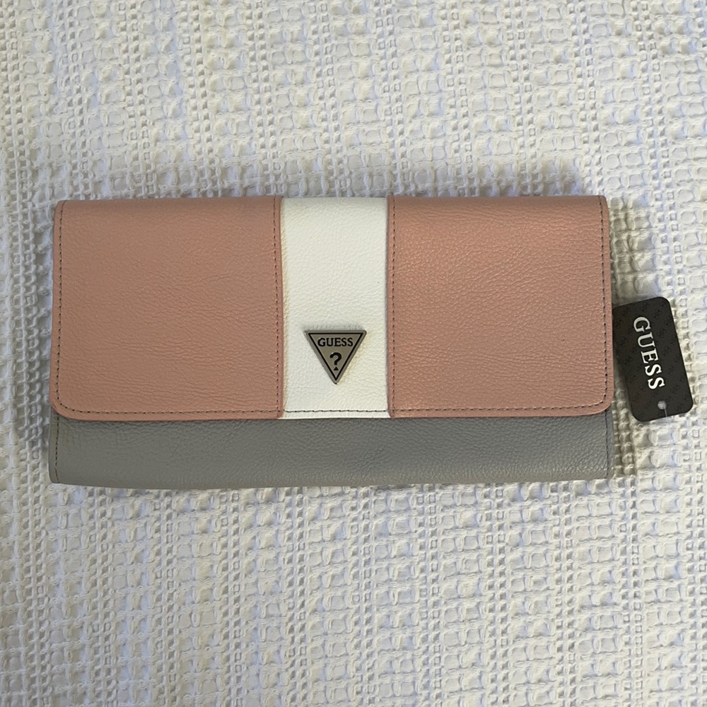 Guess clutch